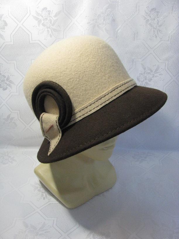 Шляпа Шарм 264 беж-коричневая